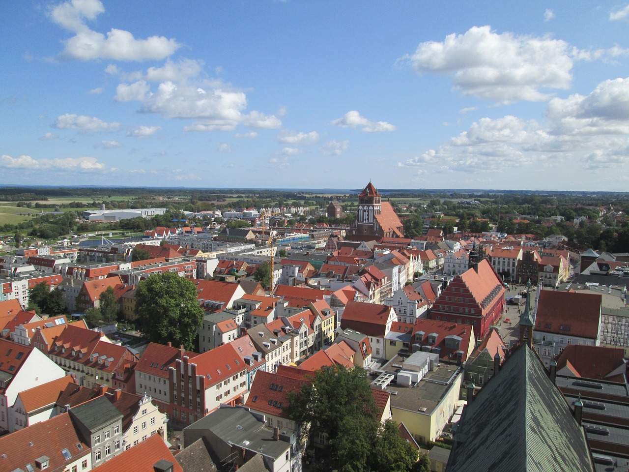 greifswald mecklenburg-vorpommern roof free photo