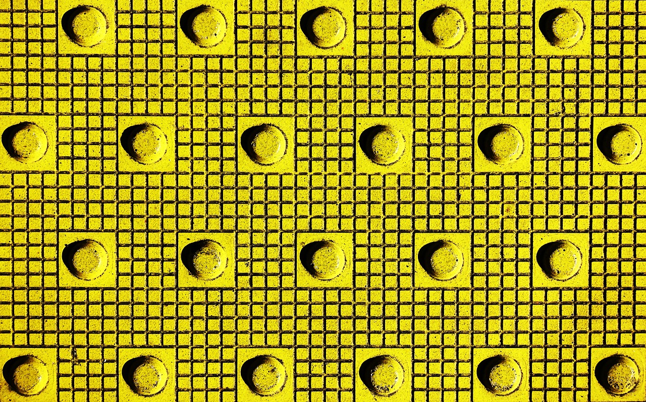 grid bump yellow free photo