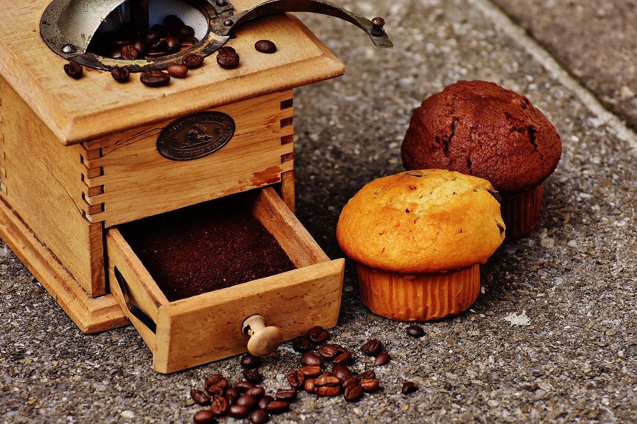 grinder muffin cake free photo