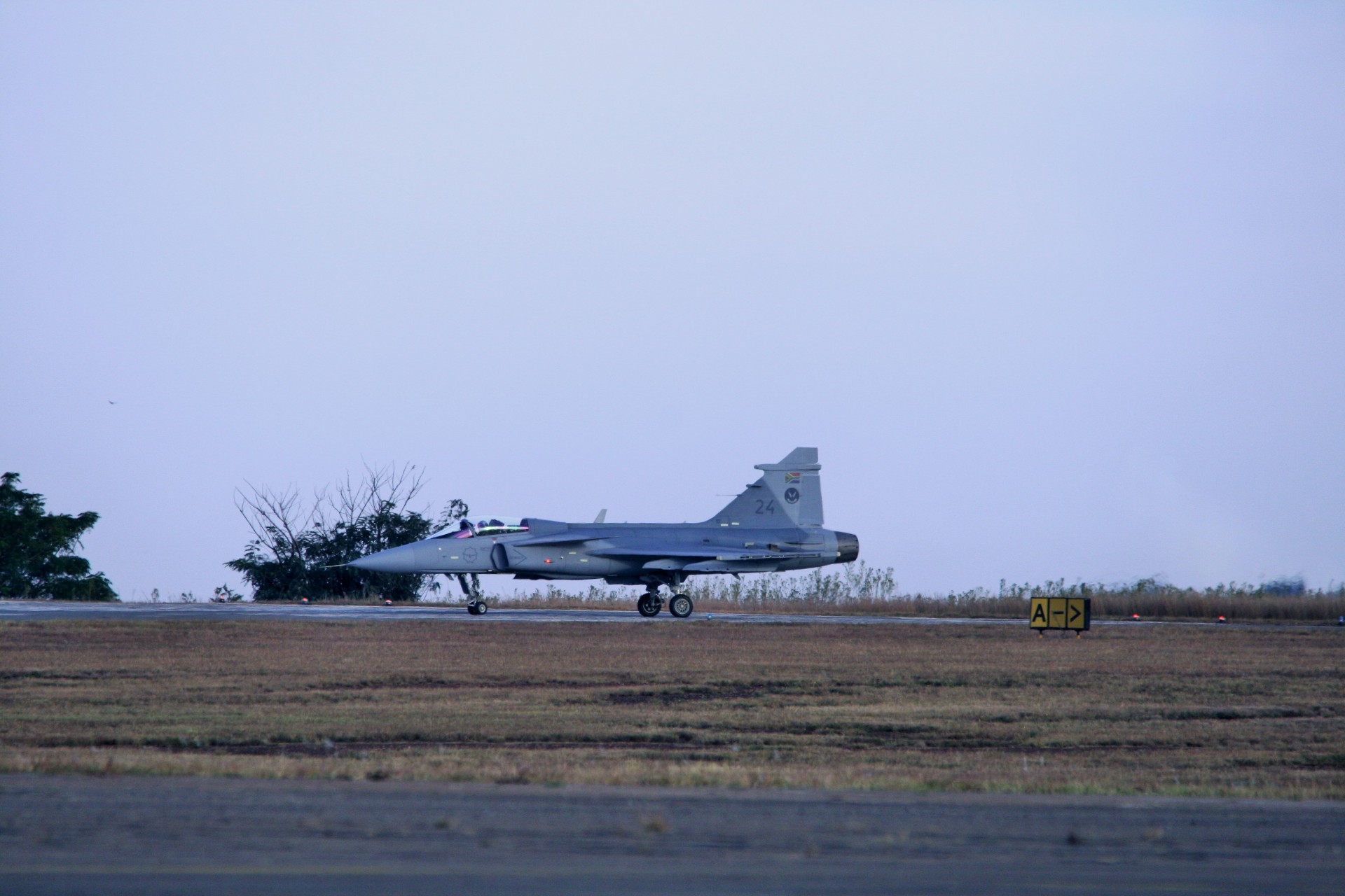 jet fighter runway free photo