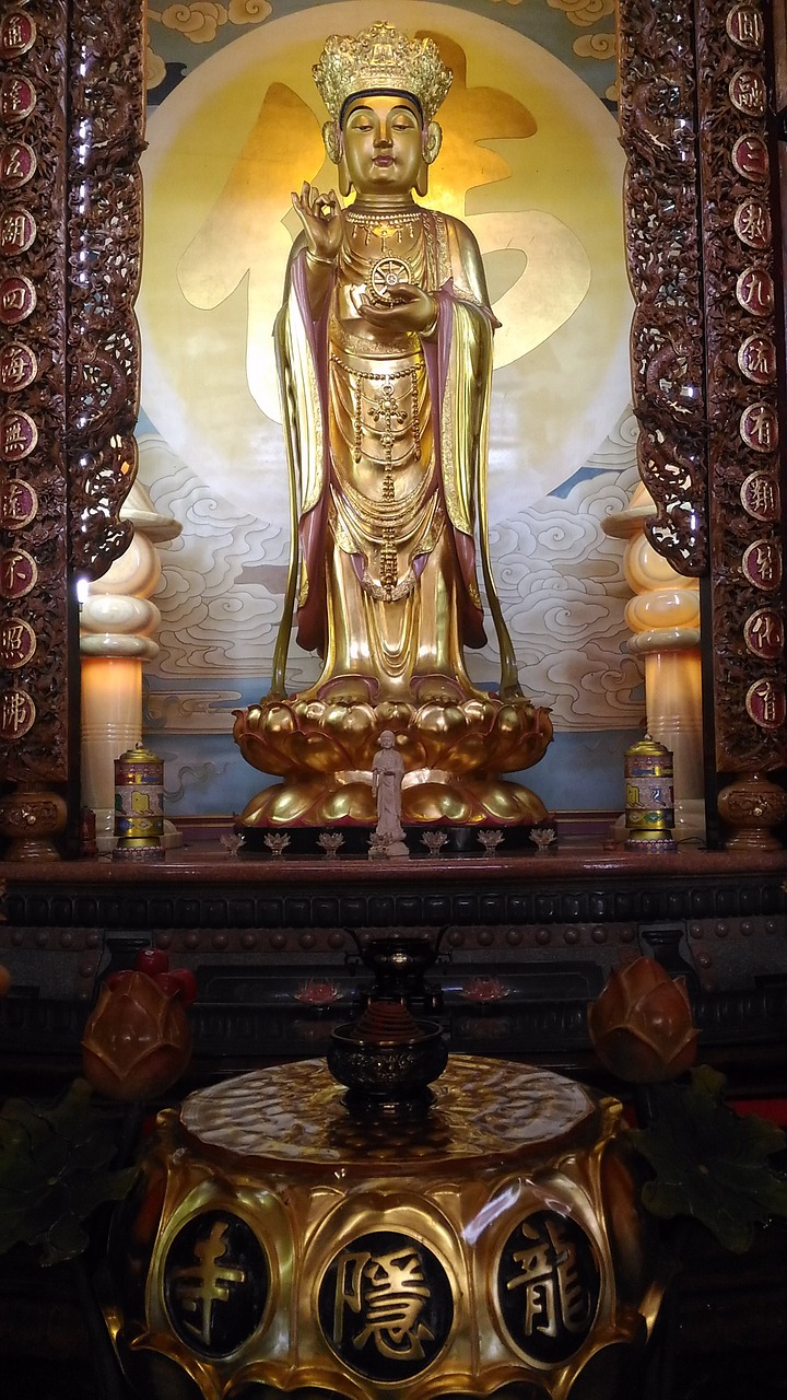 guanyin the bodhisattva buddhism free photo