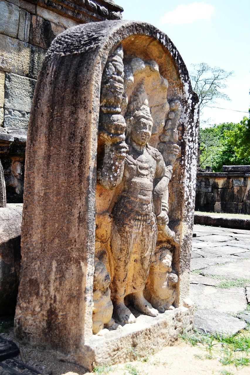 guard stone mura gala polonnaruwa free photo