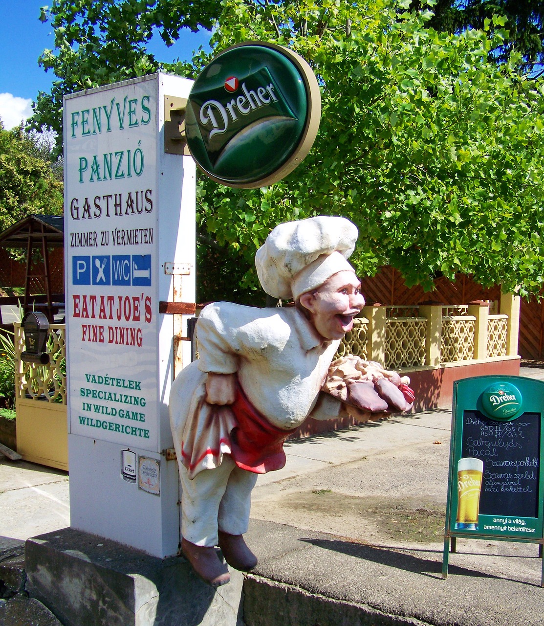 guest inviting you to a puppet restaurant advertising gastronomy free photo