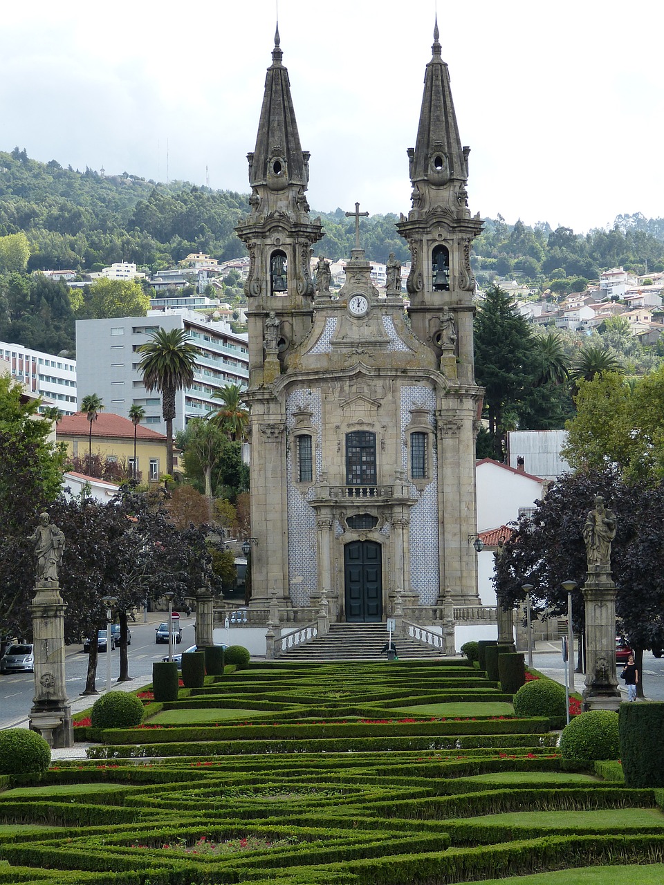 guimarães portugal city free photo