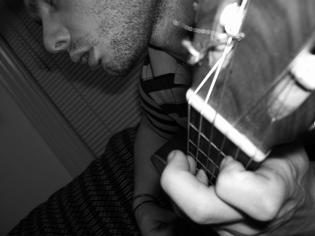 guitar guitarist musical instrument free photo