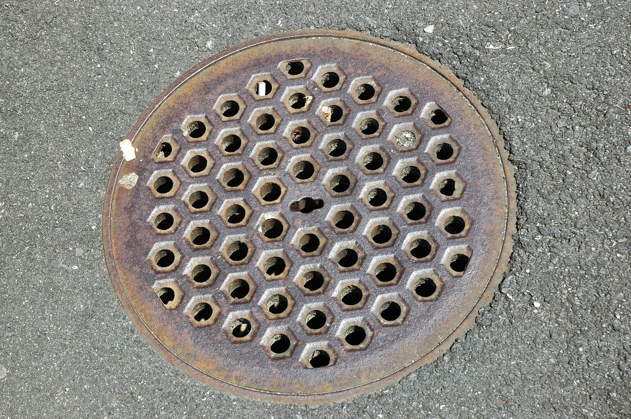 gulli gullideckel manhole cover free photo