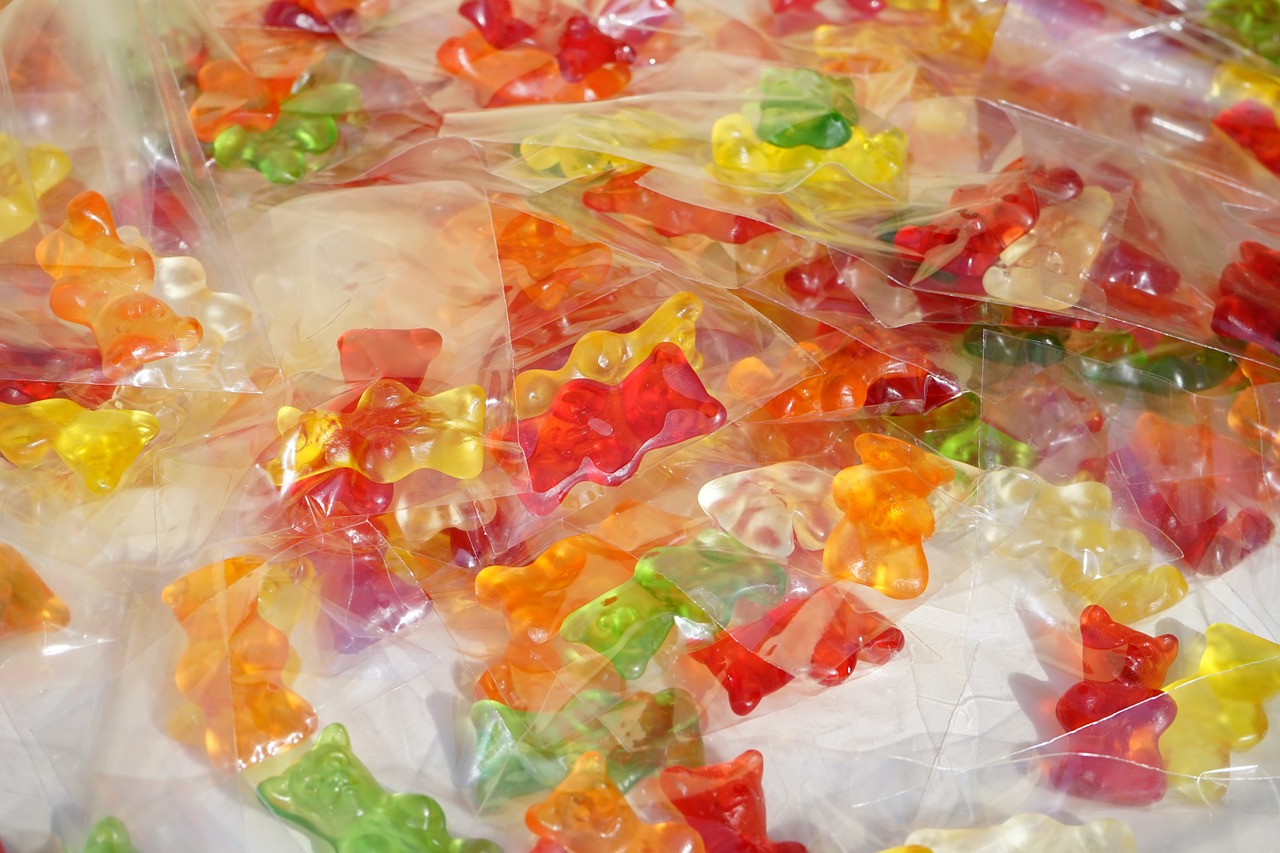 Download free photo of Gummi bears,packed,sachets,mitbringsel ...