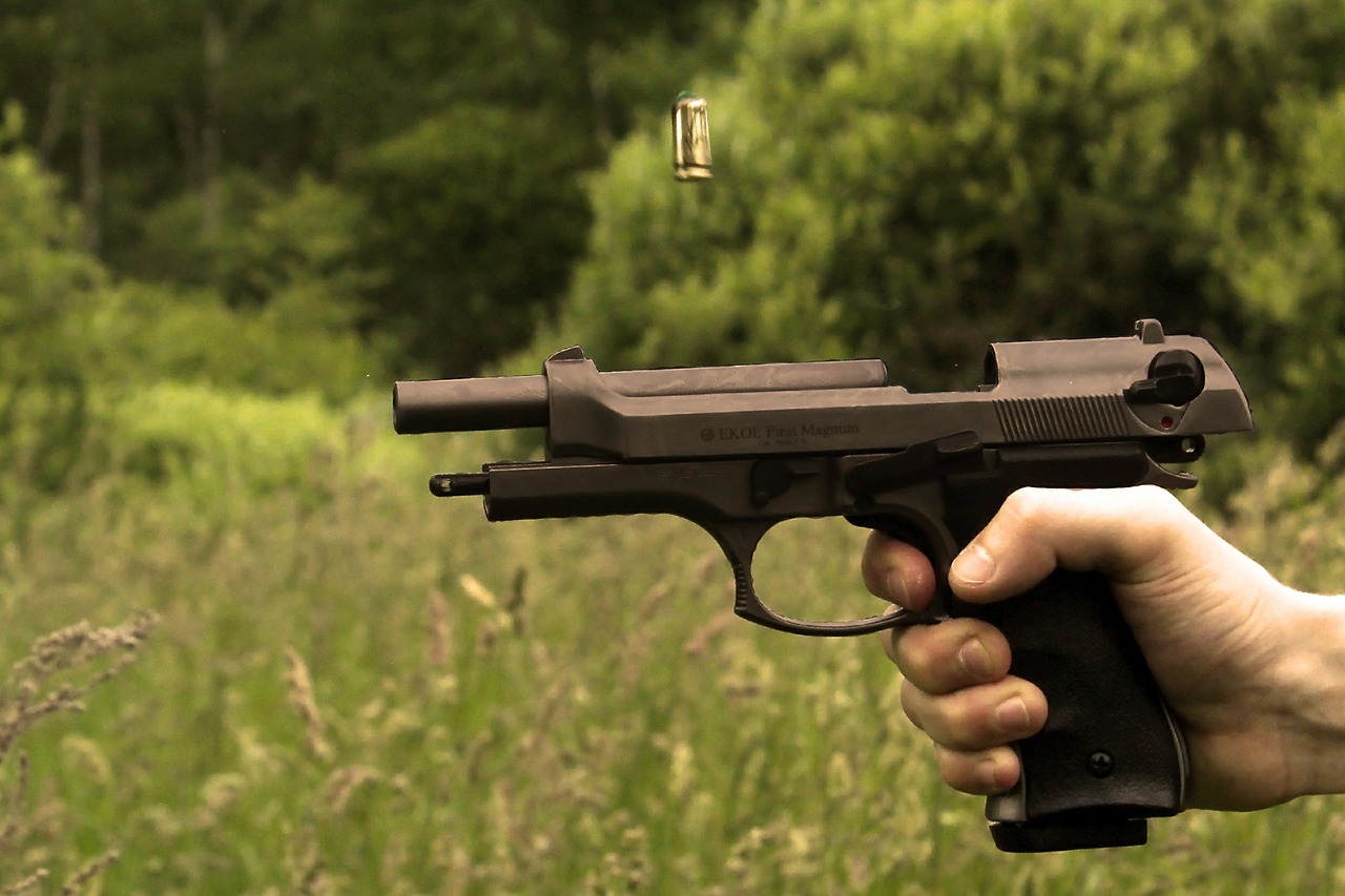 gun shoot cartridge free photo