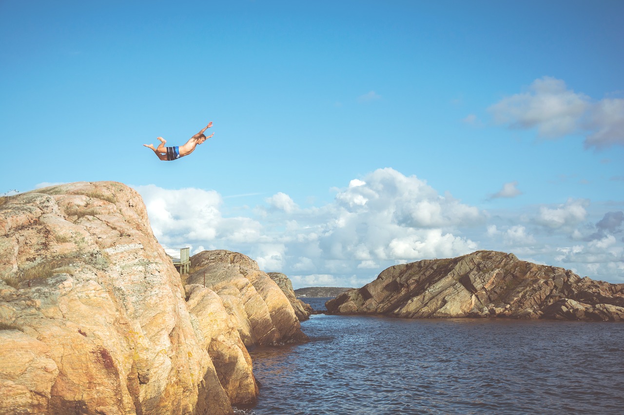 guy man diving free photo