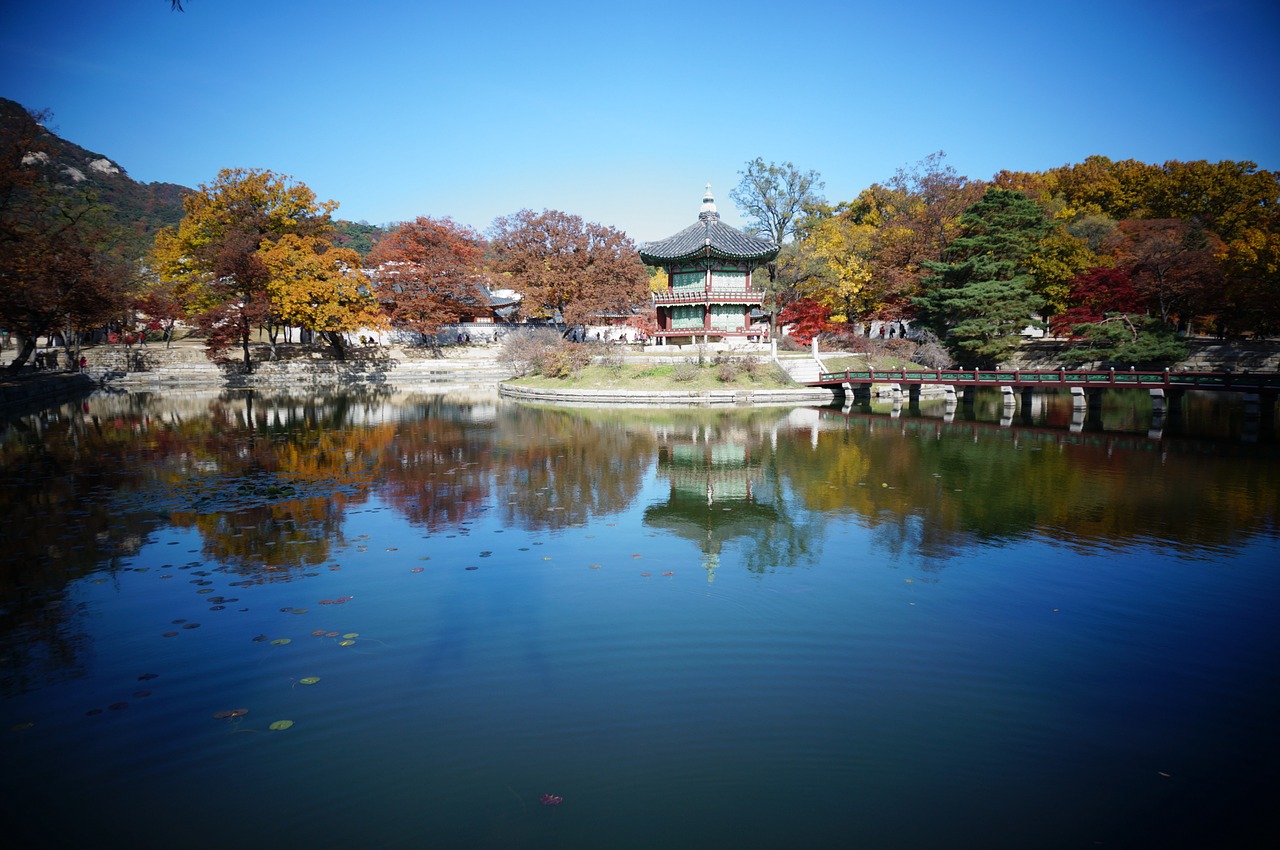 gyeongbok palace river blue free photo