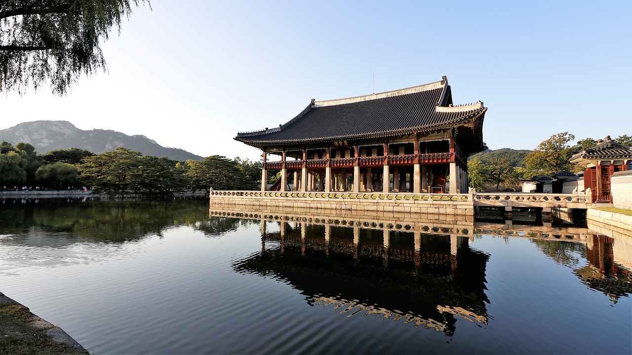 gyeongbok palace gyeonghoeru forbidden city free photo