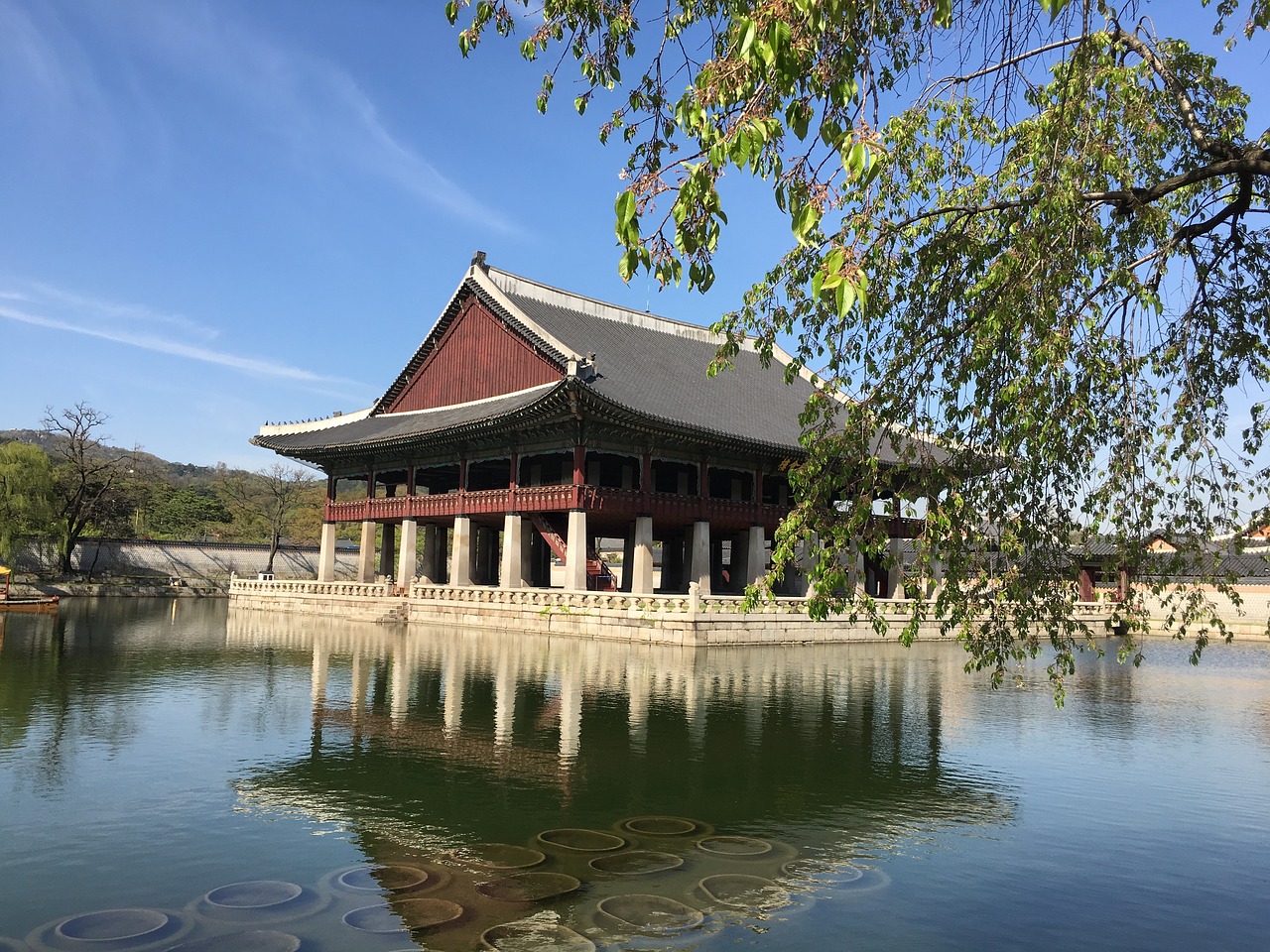 gyeongbok palace  republic of korea  forbidden city free photo