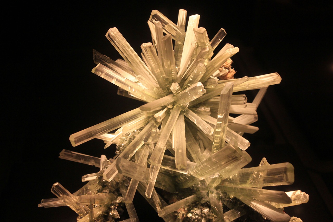 gypsum selenite mineral free photo