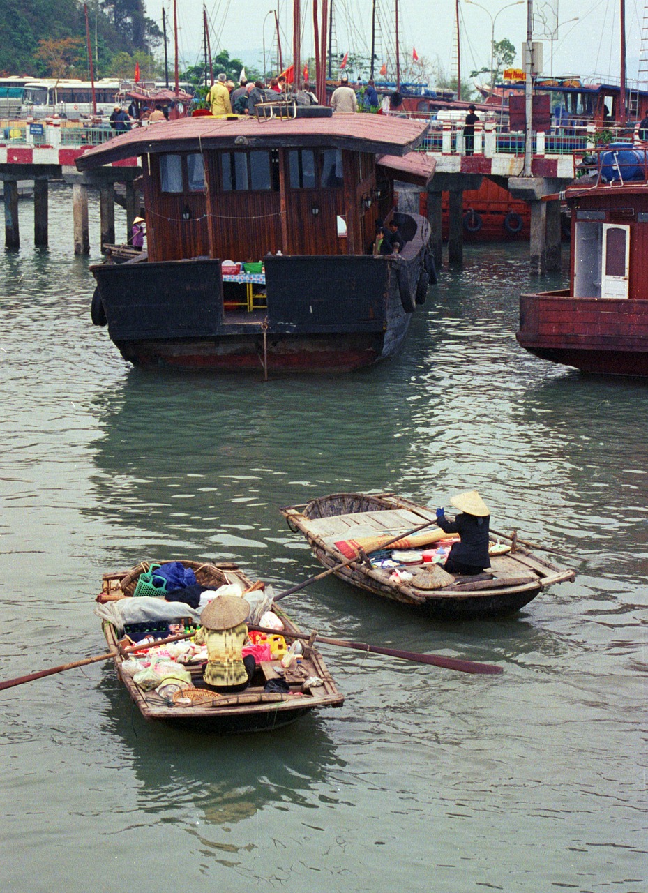 ha long bay vietnam ha free photo