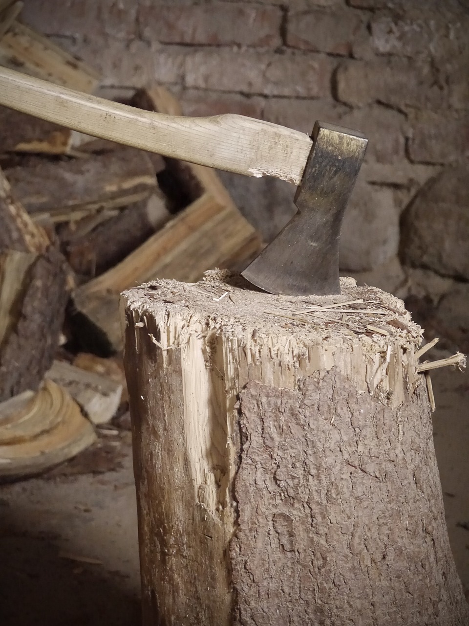 hack stock wood ax free photo