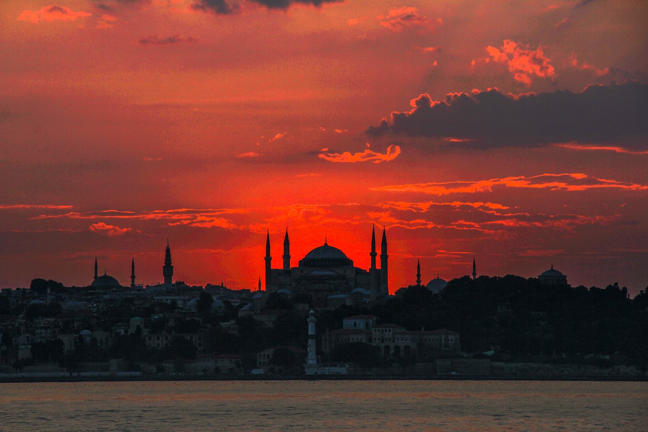 hagiasophia  red  turkey free photo