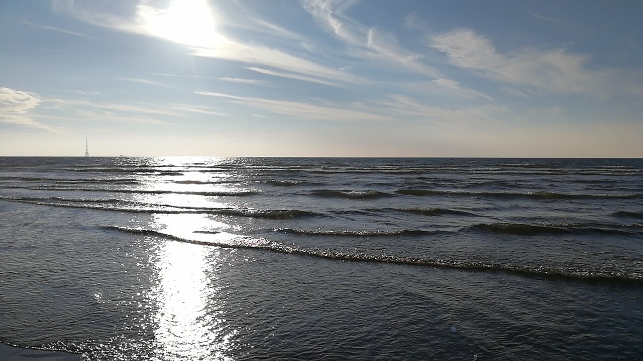 hai bian sand beach at dusk free photo