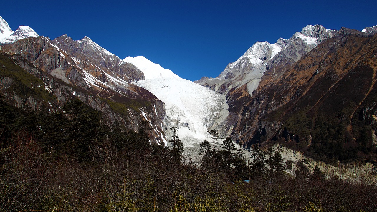 hailuogou ice falls low-altitude glacier free photo