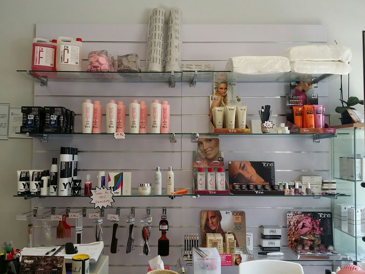 hairdressing shelving perfumes free photo