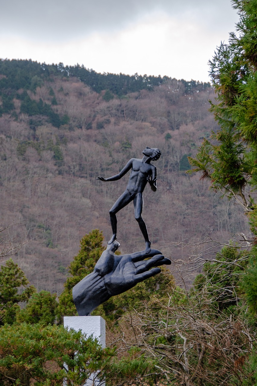 hakone open-air museum  sculpture  hand free photo