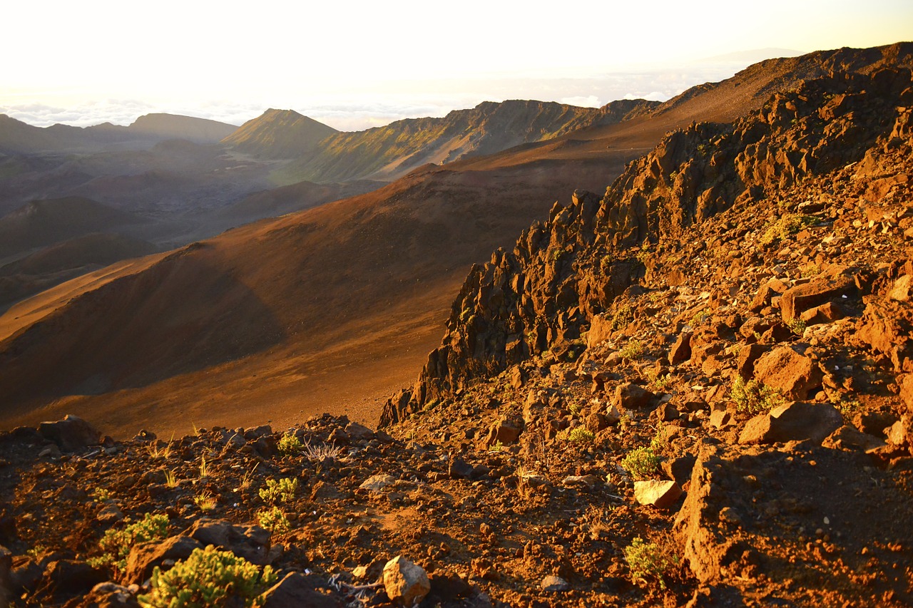 haleakala crater volcano free photo