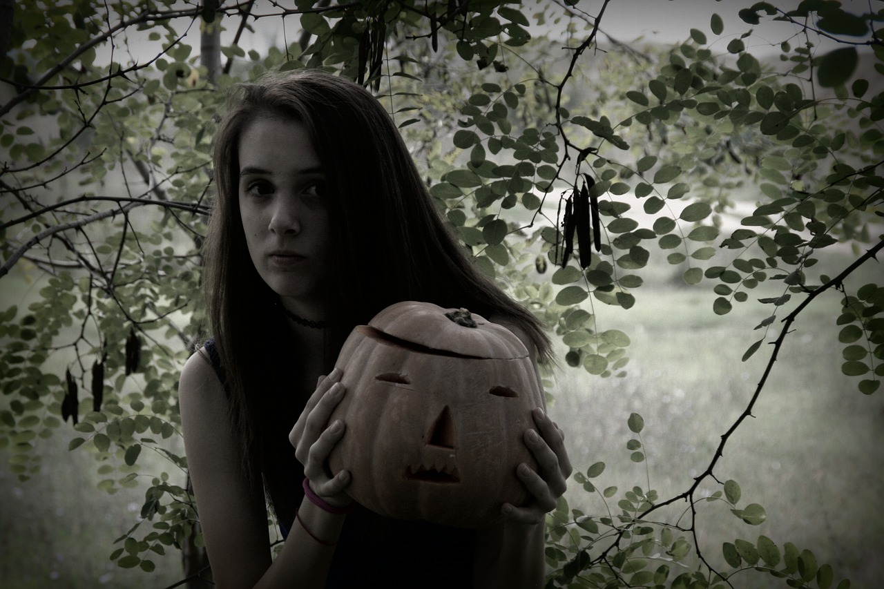 halloween pumpkin girl free photo