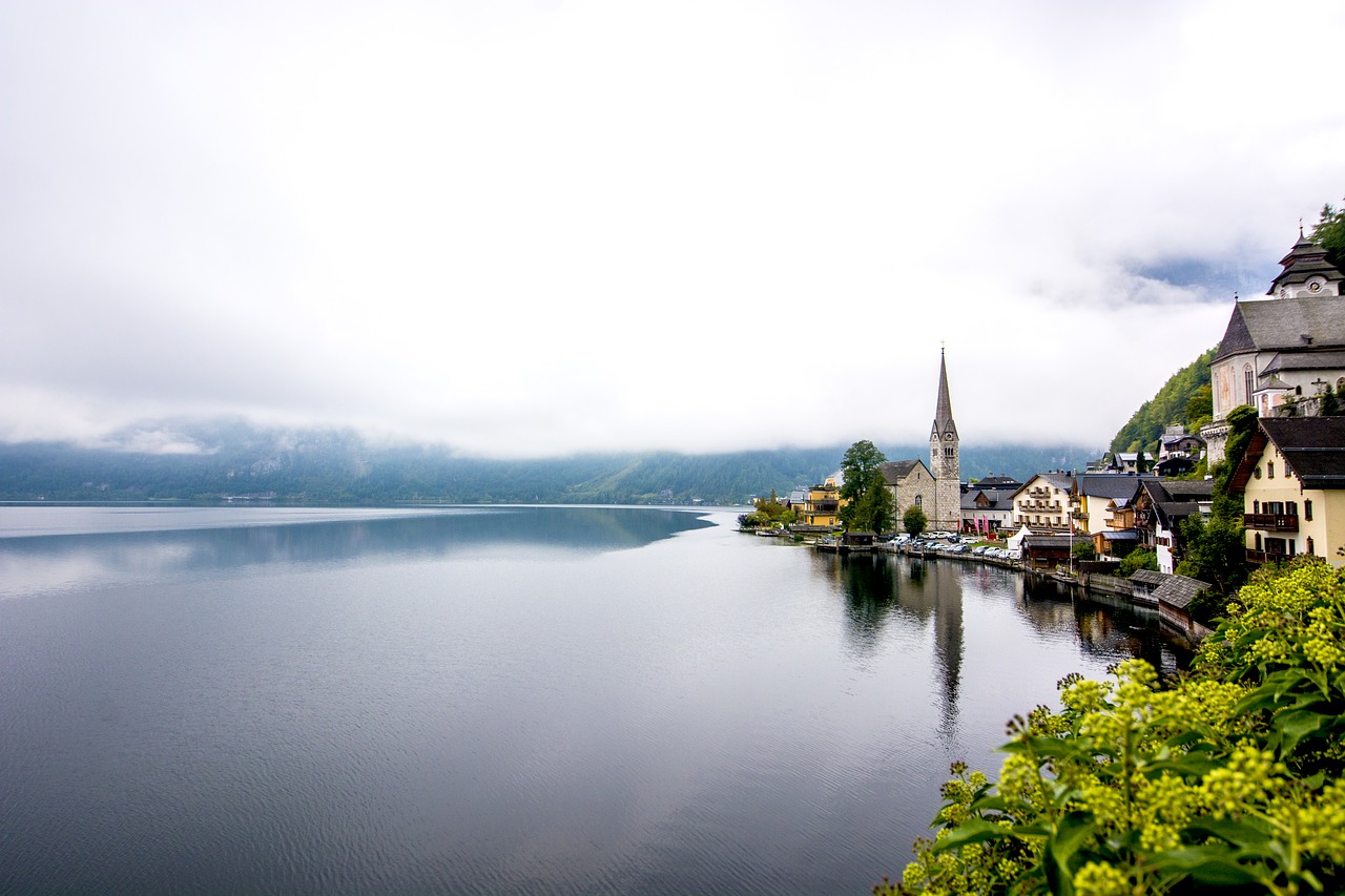 hallstatt lake view early in the morning free photo