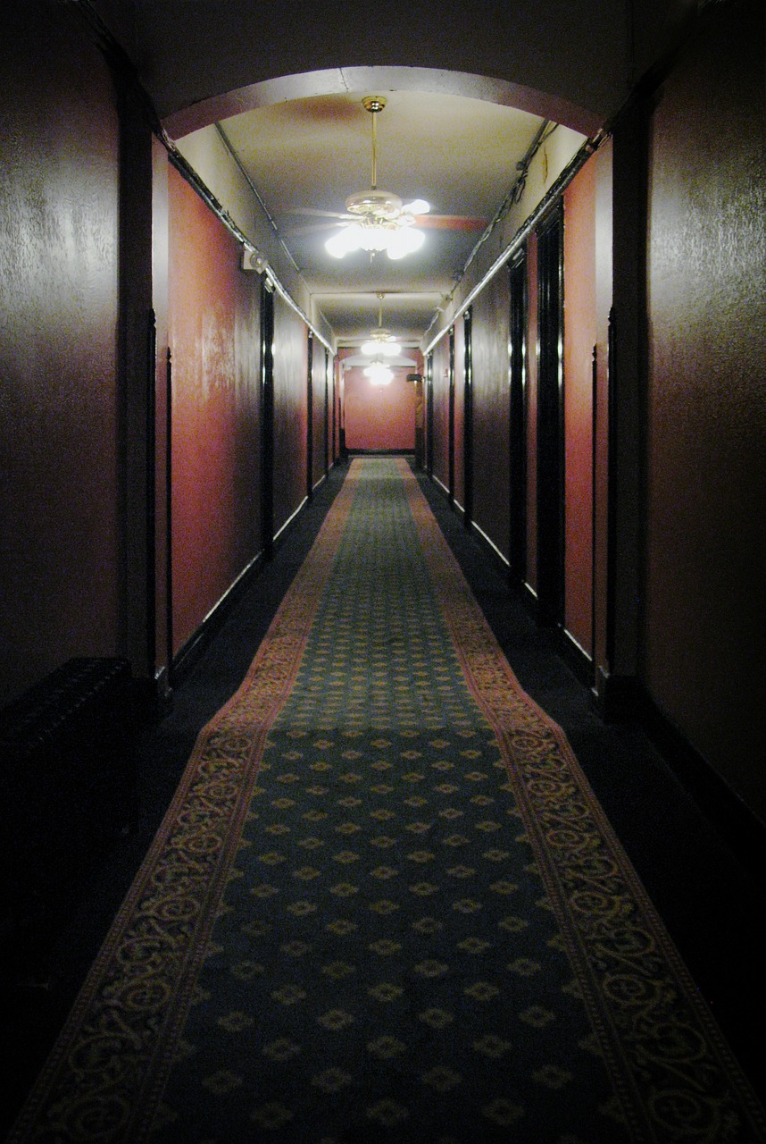 hallway hotel spooky free photo