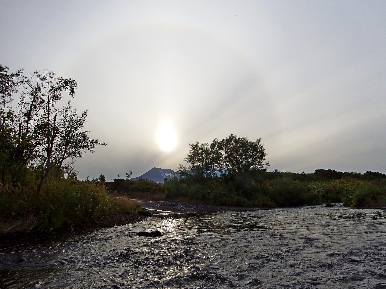 halo sunshine volcanoes free photo