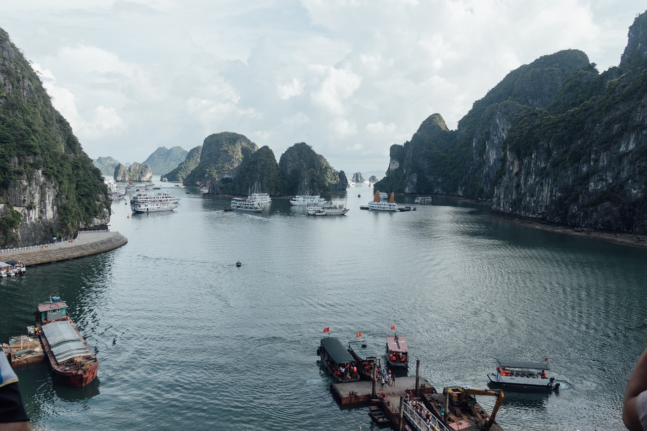 halong booked water free photo