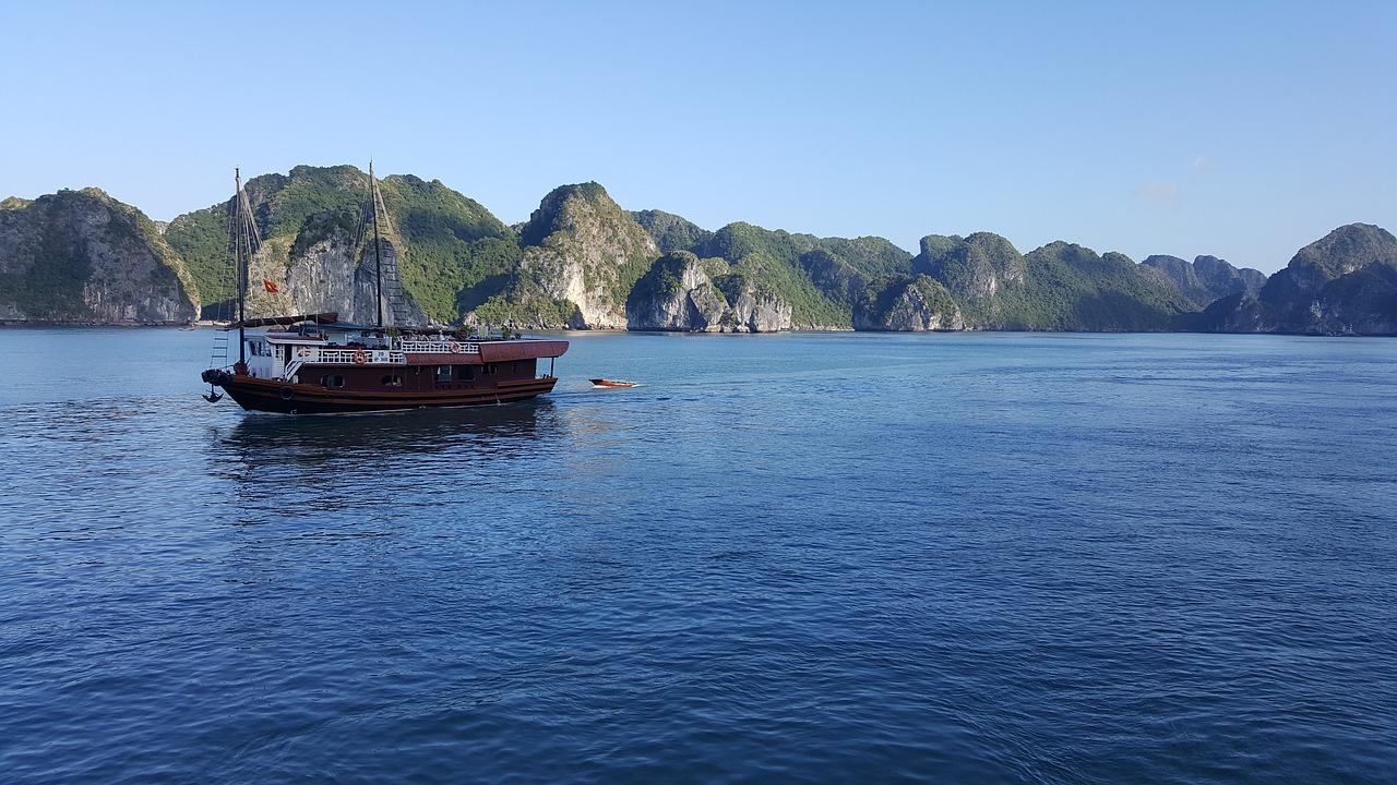 halong bay vietnam asia free photo