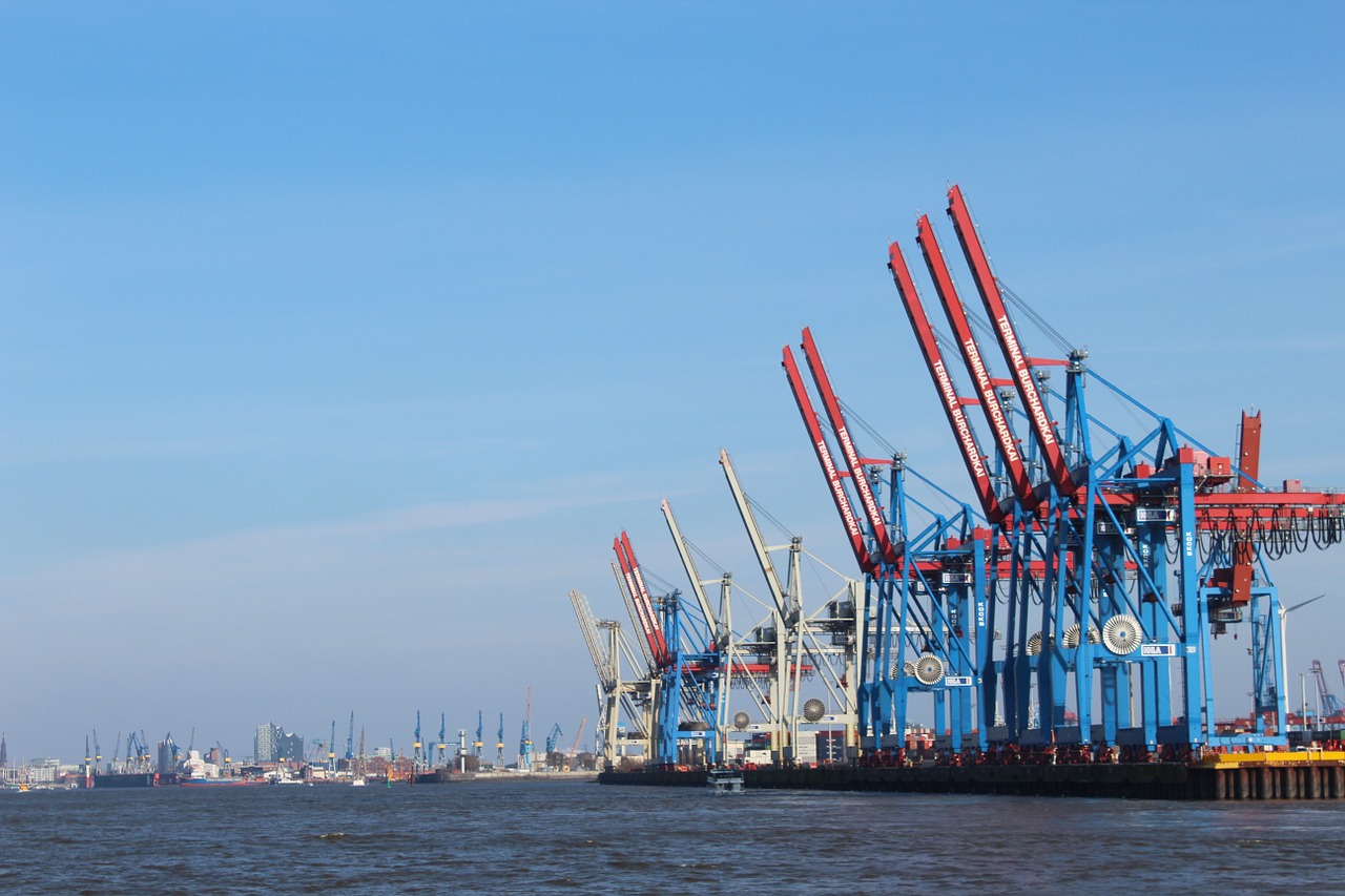 hamburg port crane free photo