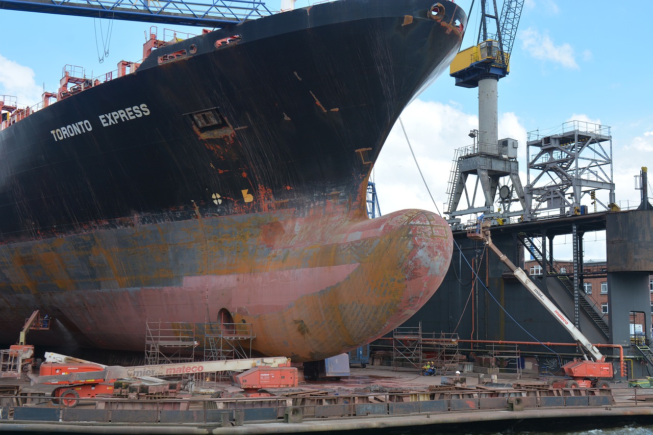 hamburg shipyard repair free photo