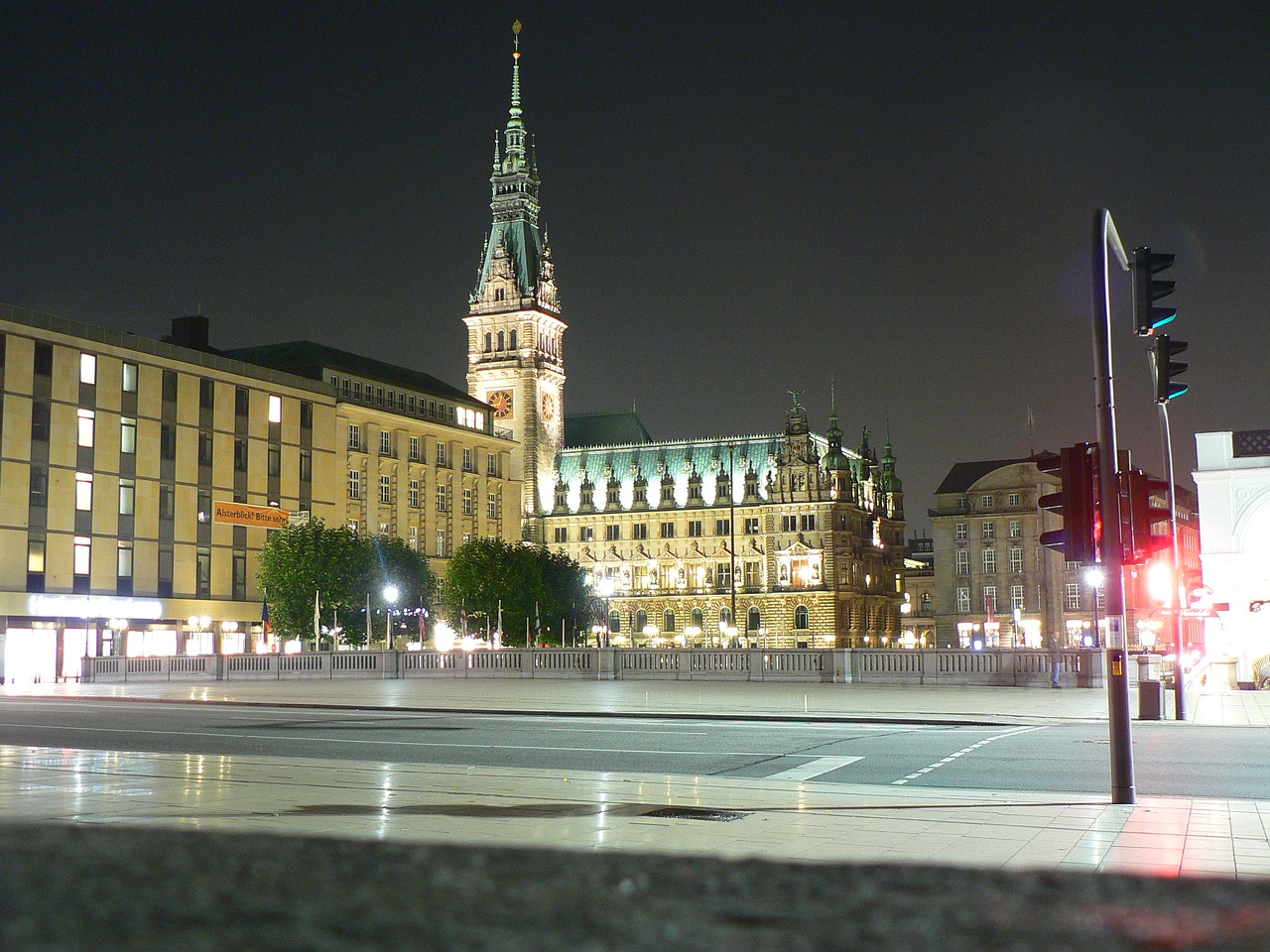 hamburg town hall building free photo