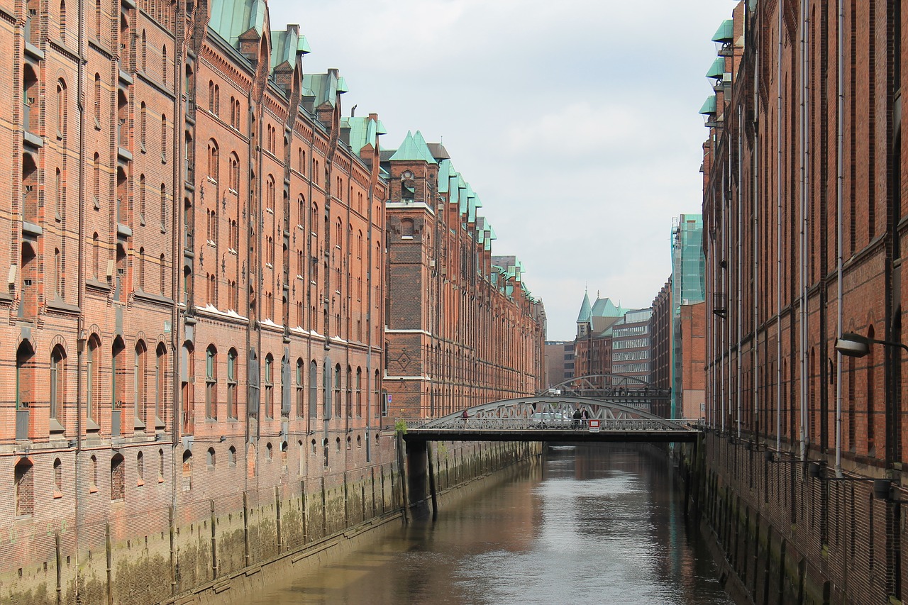 hamburg speicherstadt water free photo