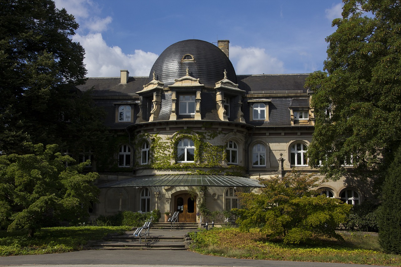 hamburg  ohlsdorf  cemetery free photo