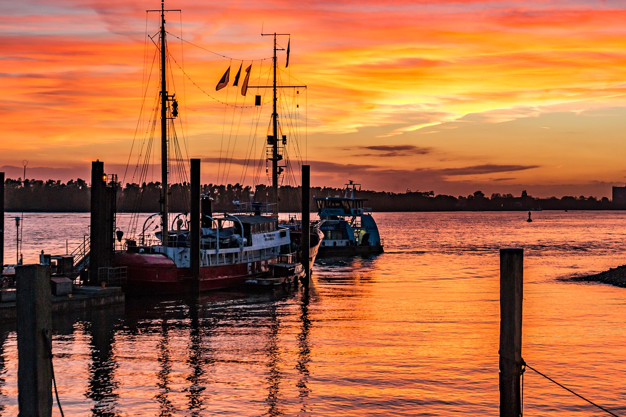 hamburg  ship  beach free photo