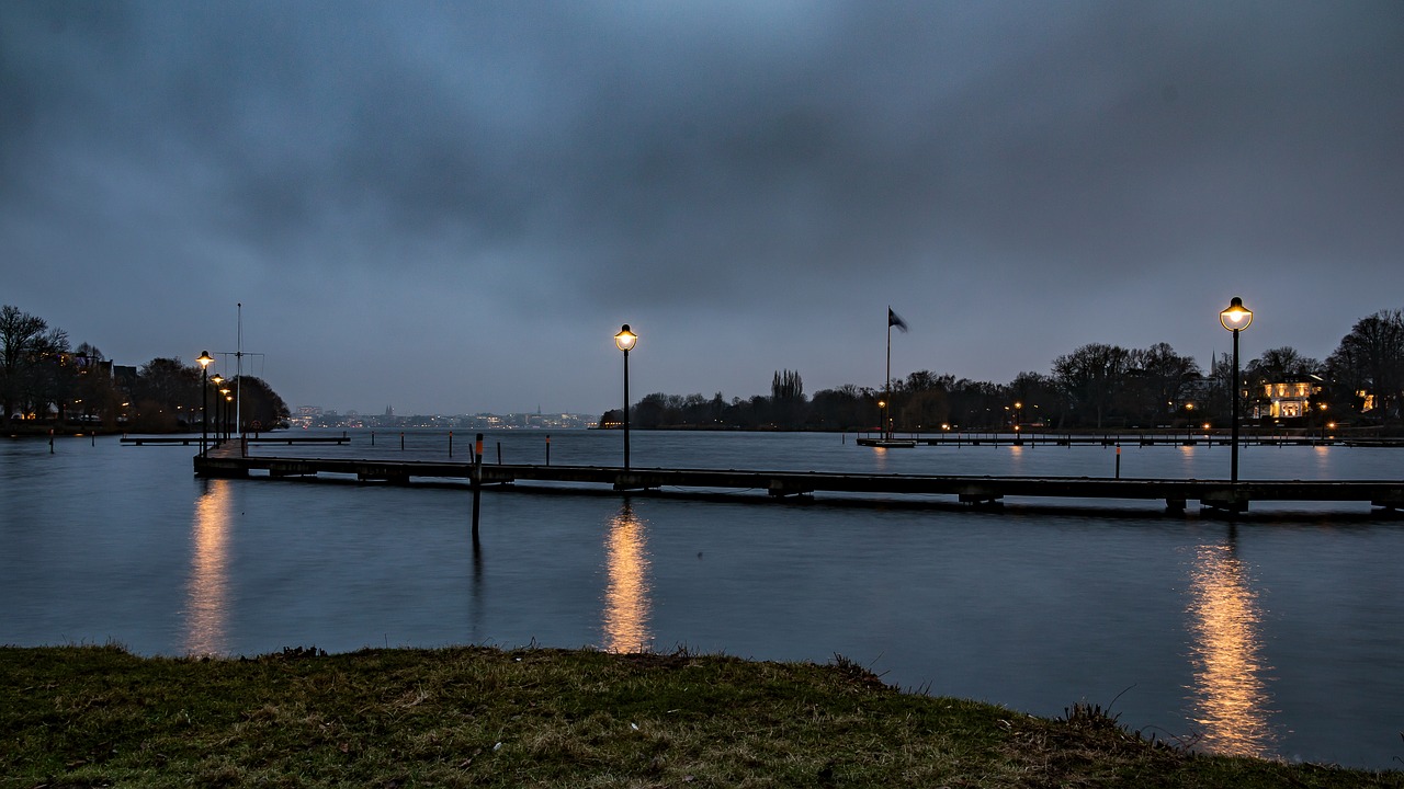 hamburg  alster  evening free photo