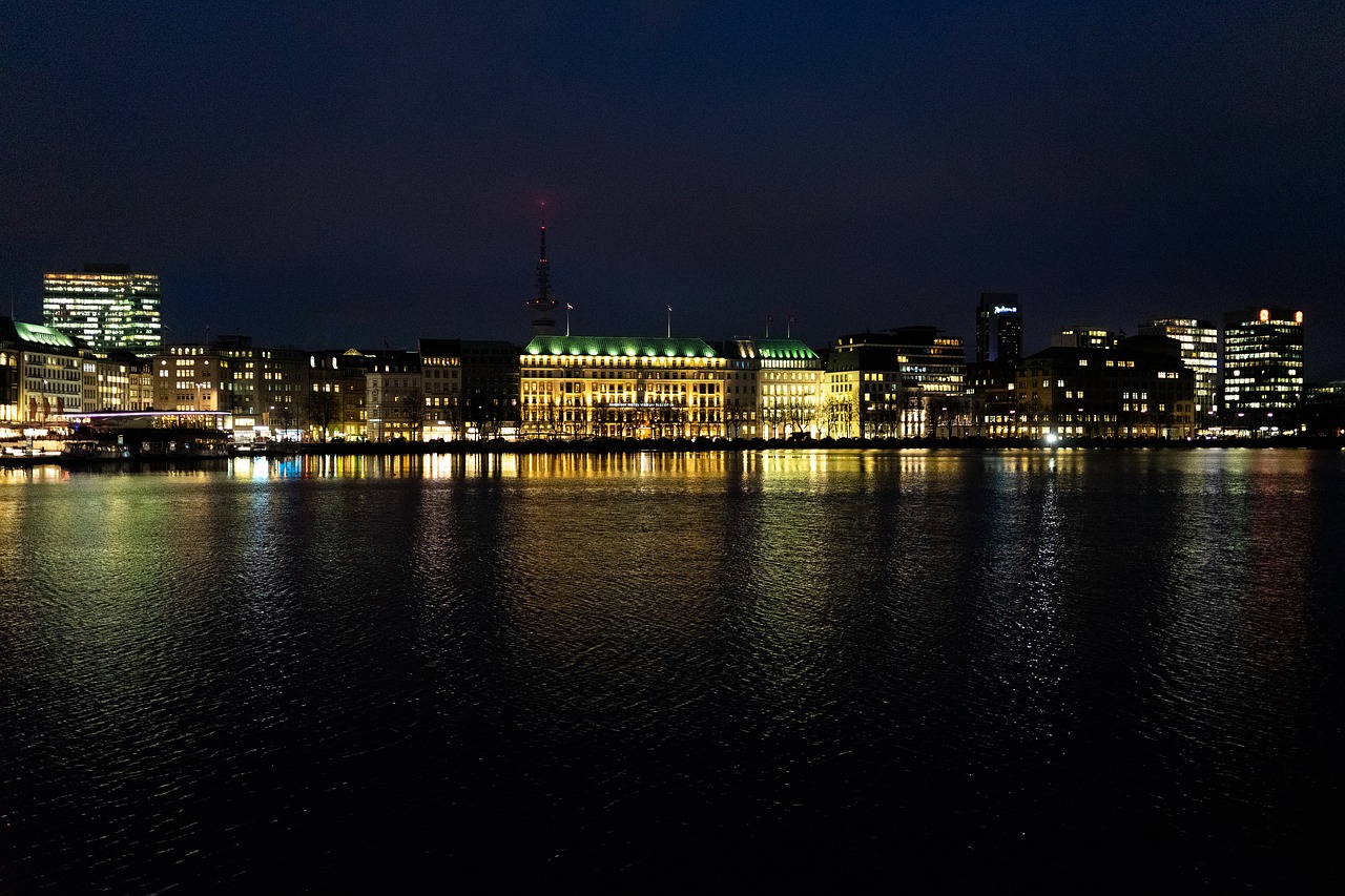 hamburg  city  hanseatic city free photo