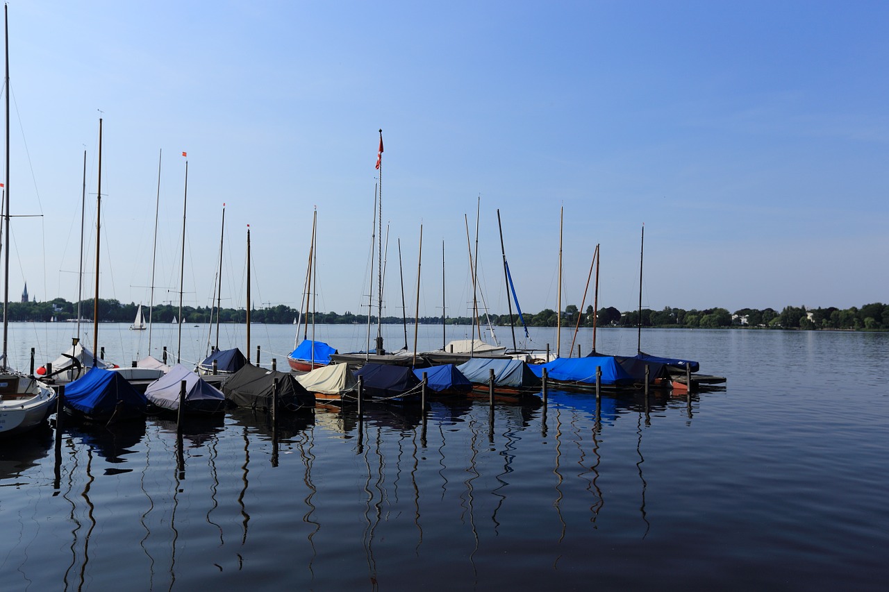 hamburg alster sailing boats free photo