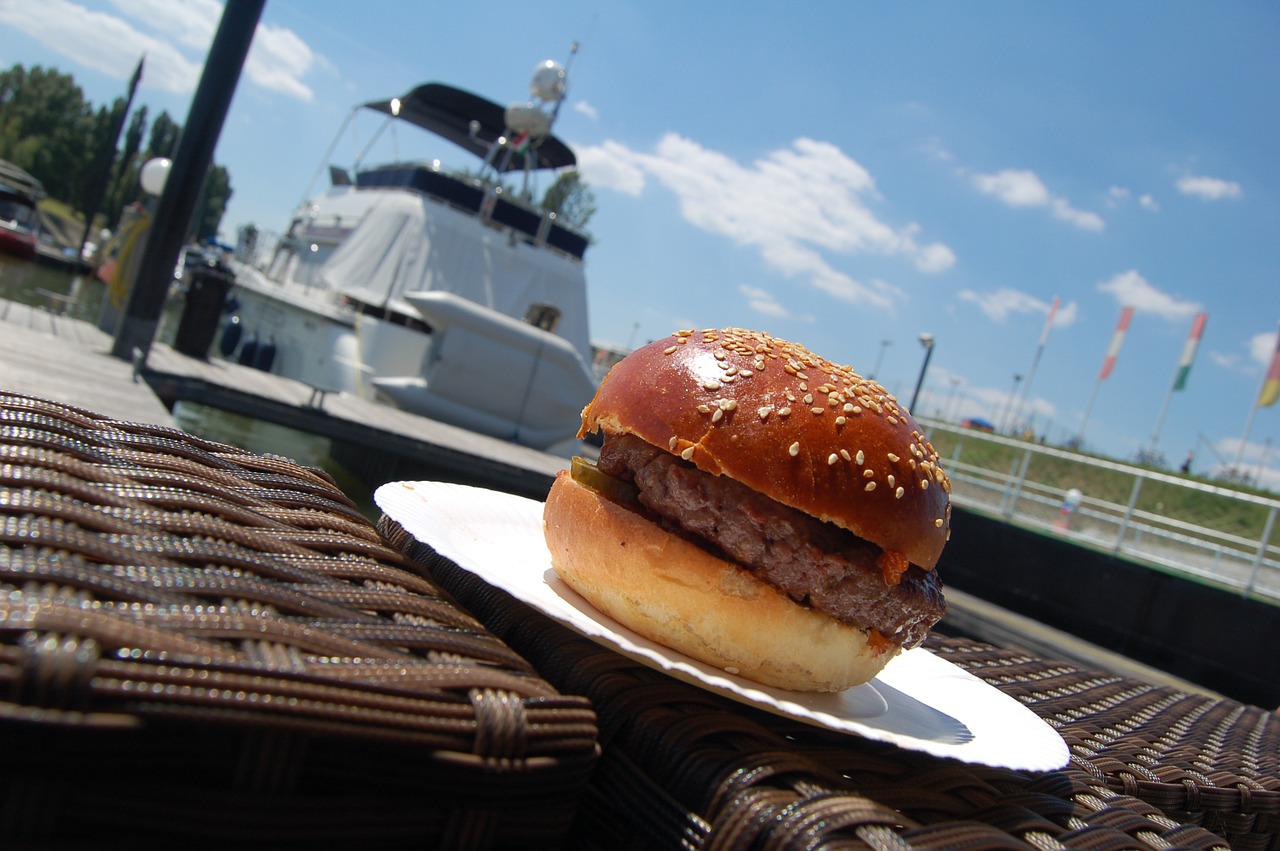 hamburger ship food free photo