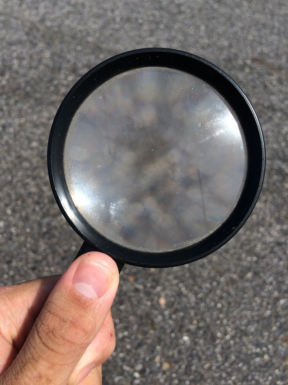 hand magnifying glass discovery free photo