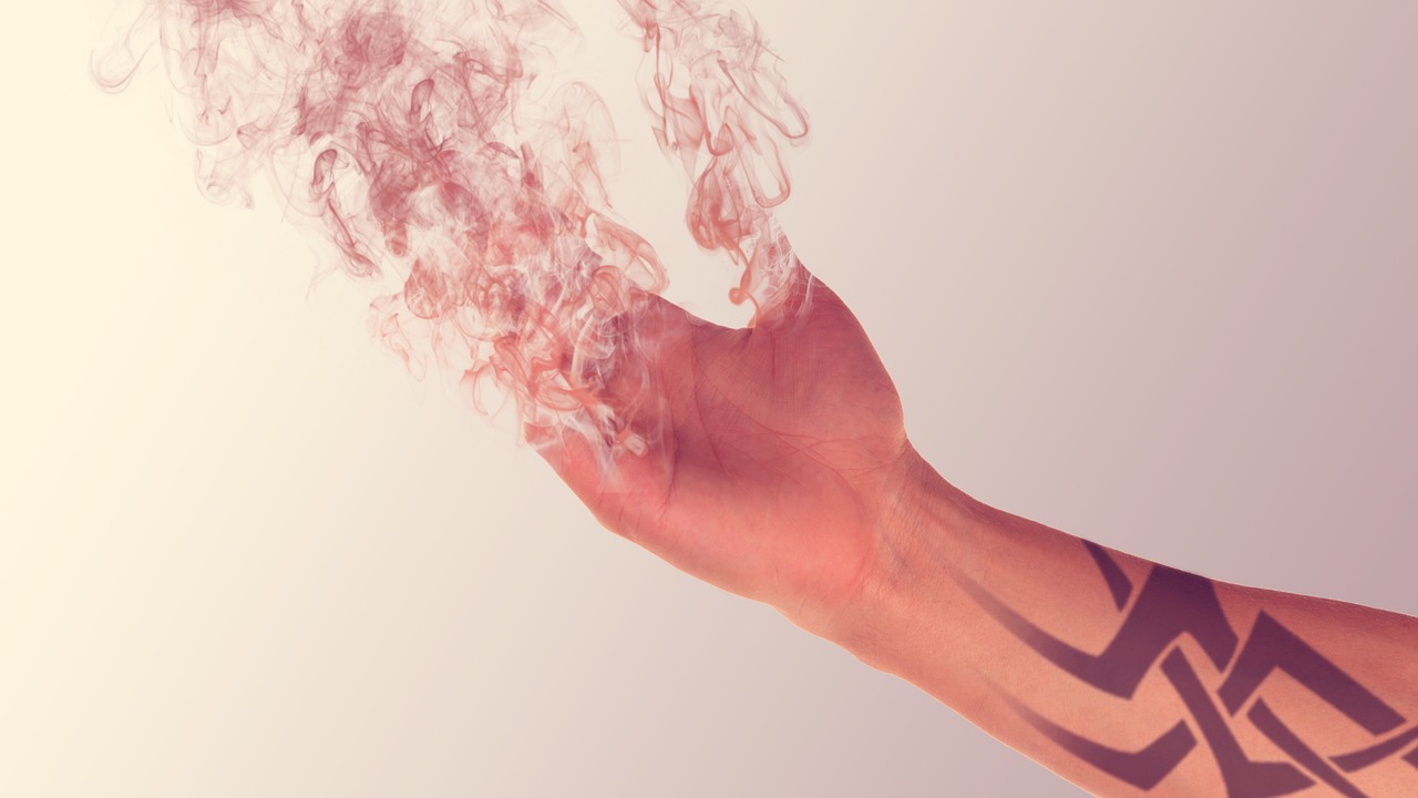 hand smoke elements free photo