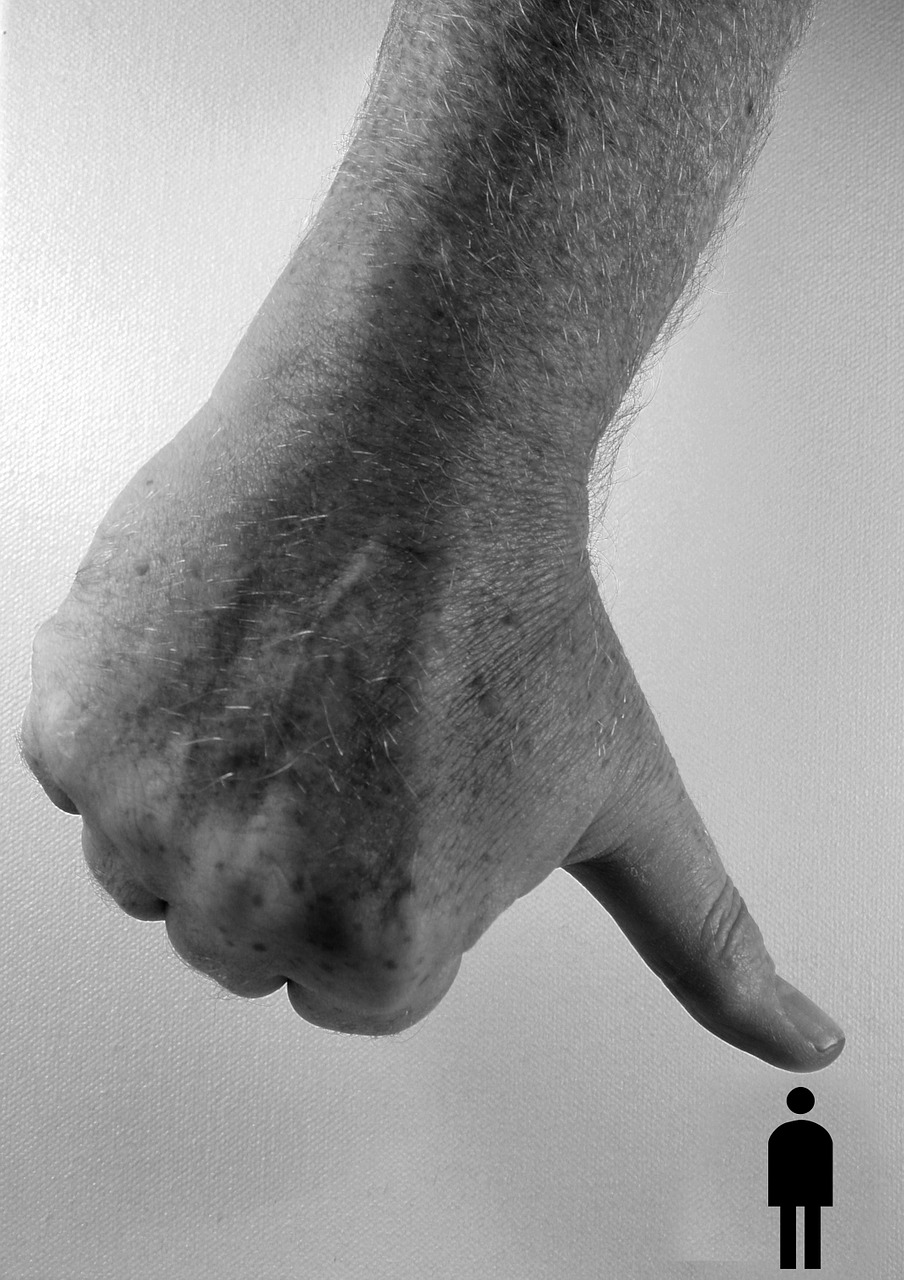 hand thumb mench free photo