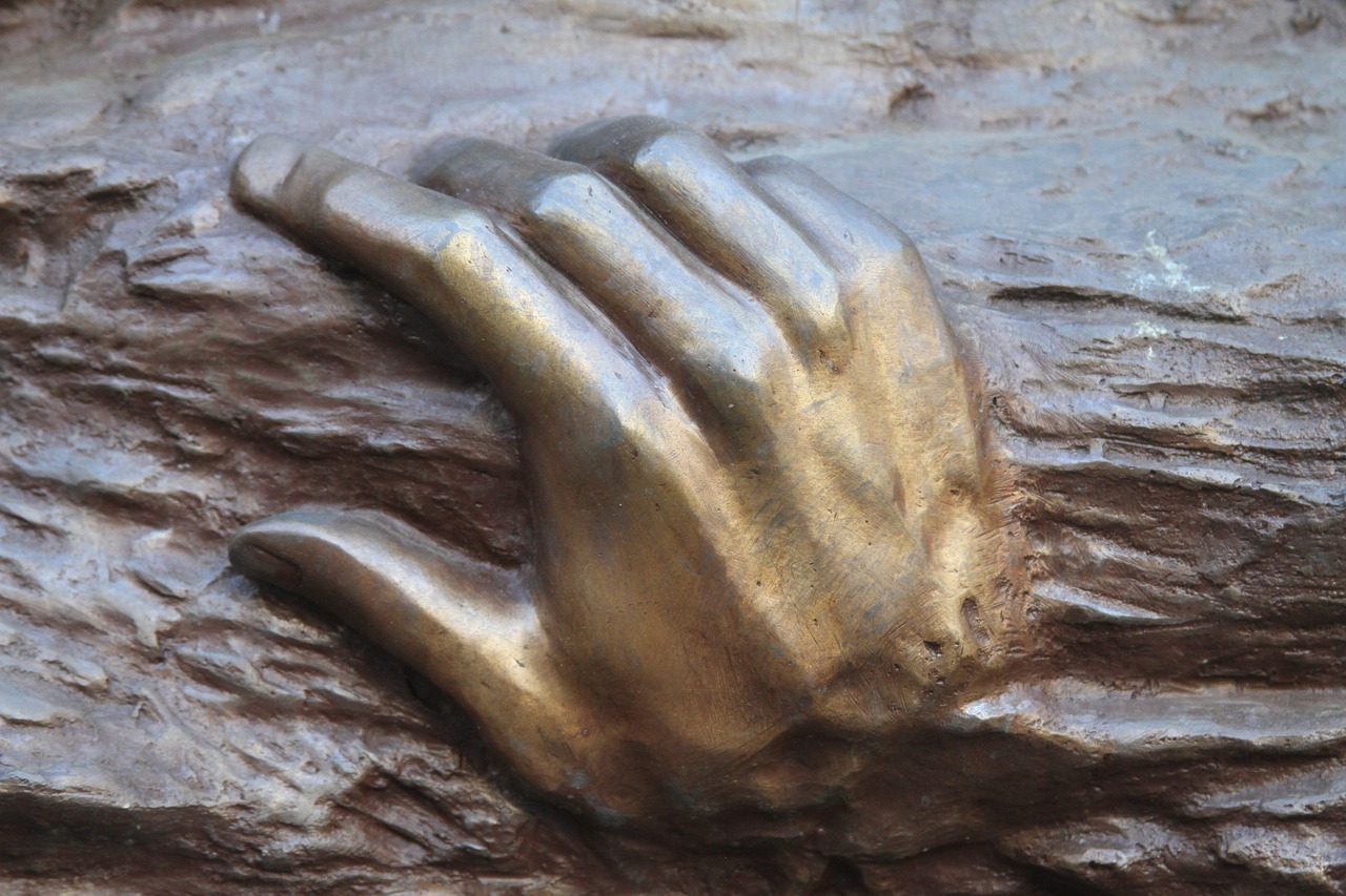 hands  sculpture  art free photo