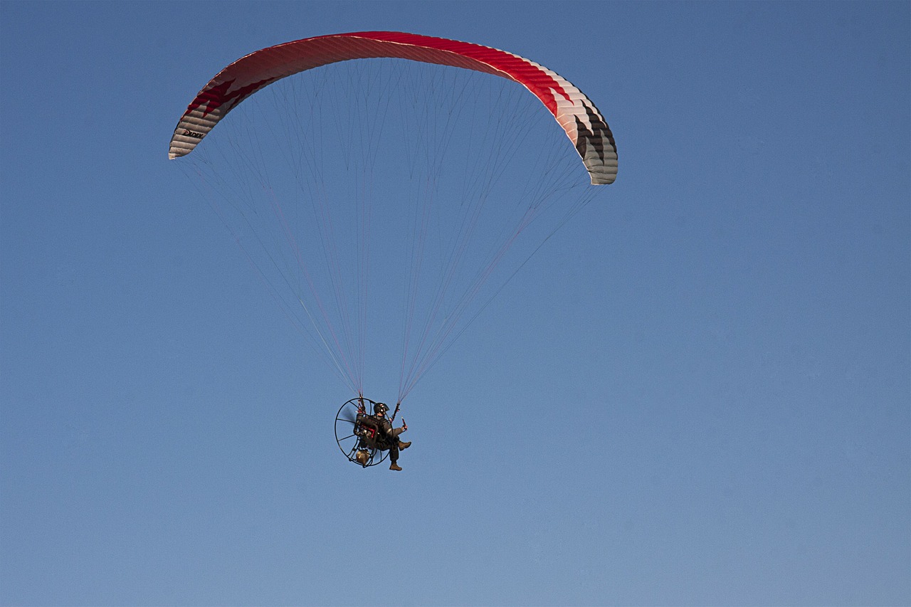 hang glider flying sky free photo