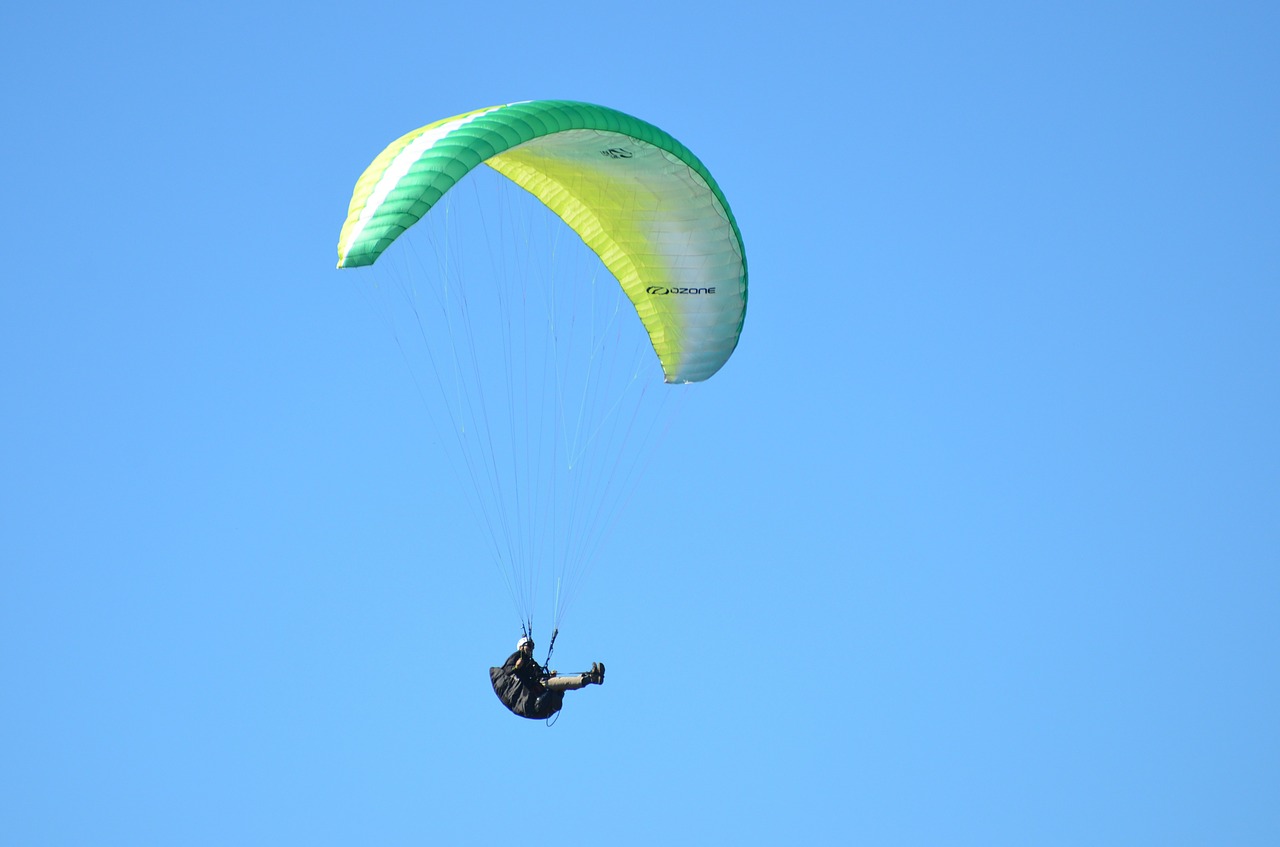 hang glider paragliding adventure bums free photo