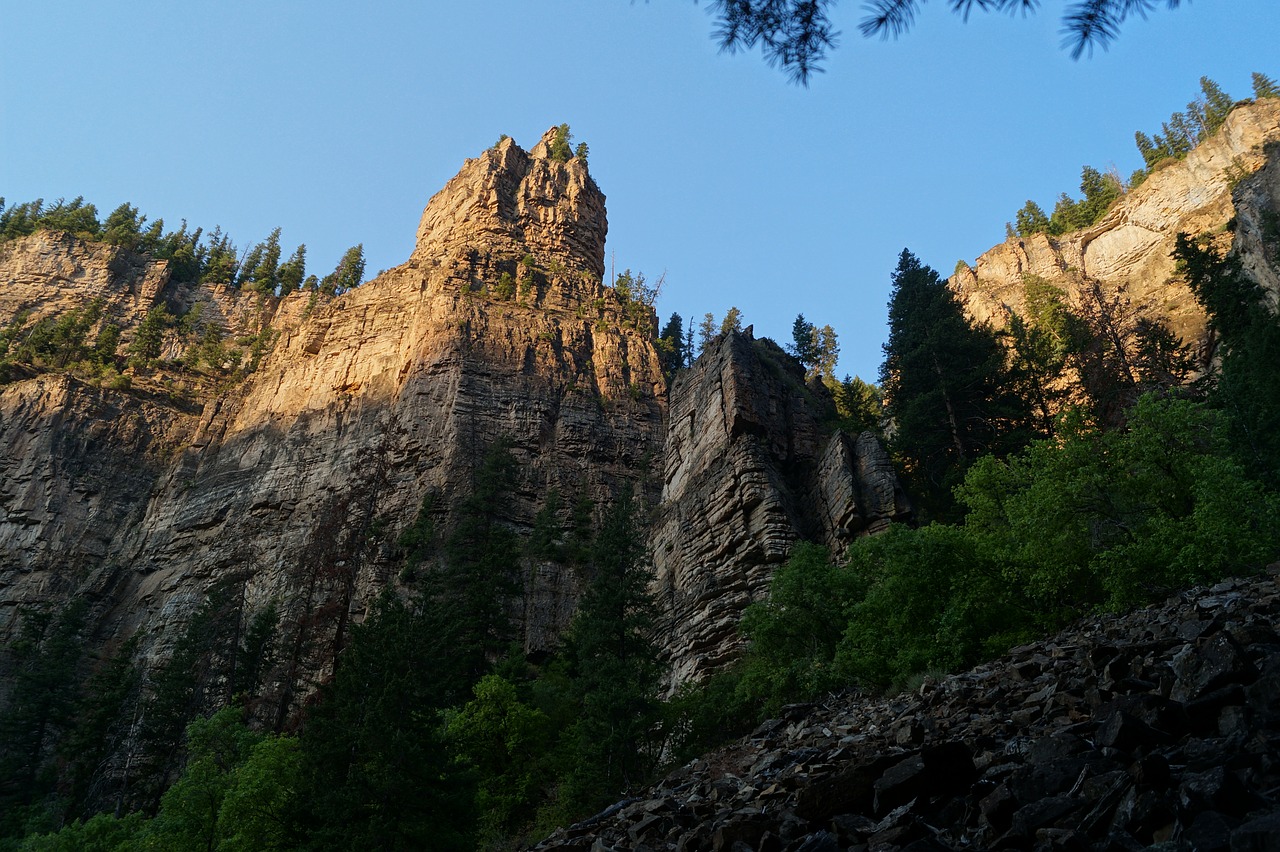 hanging  lake  trail free photo