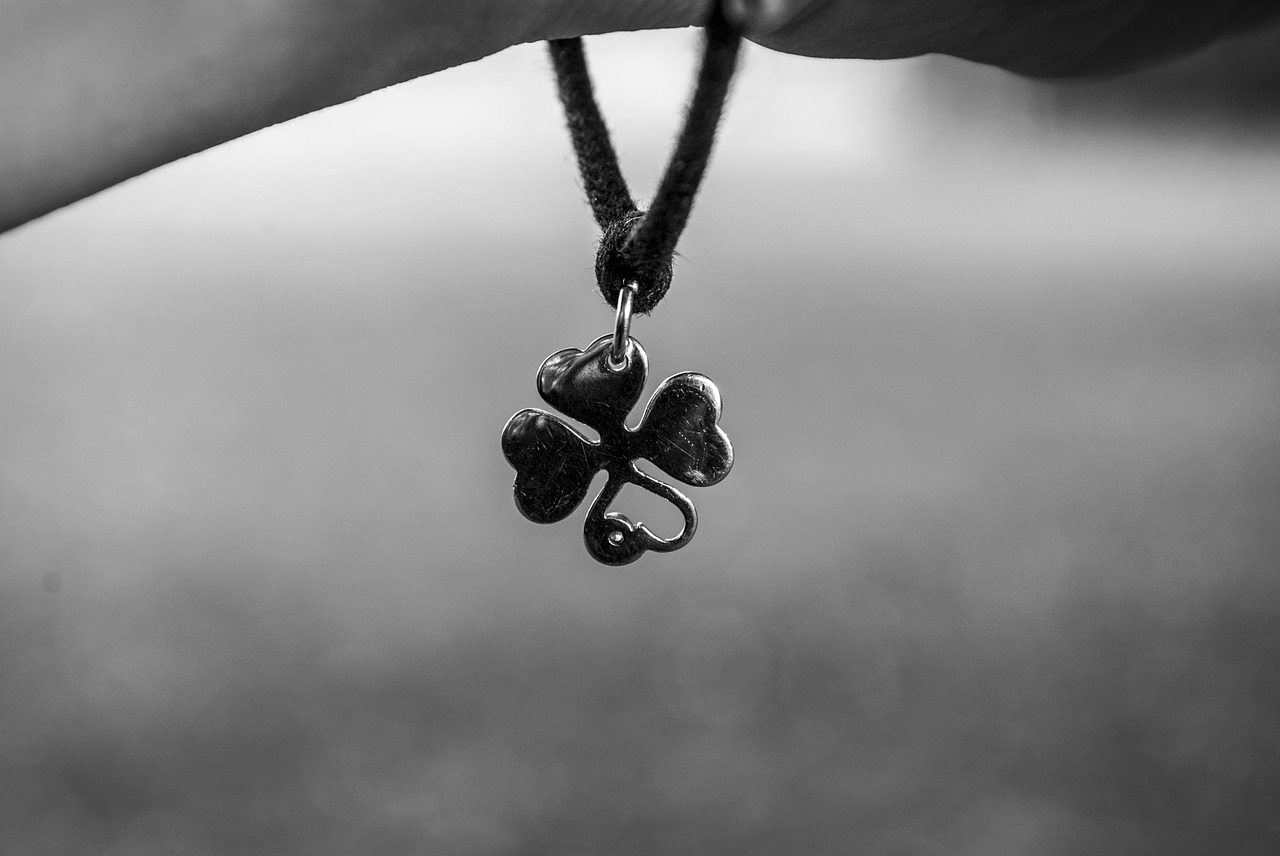 happiness bracelet clover free photo