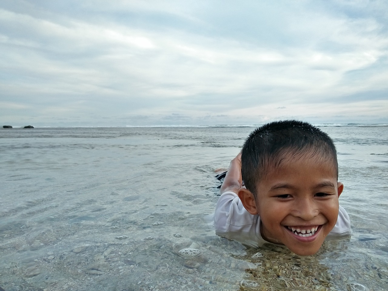 happy kid beach free photo